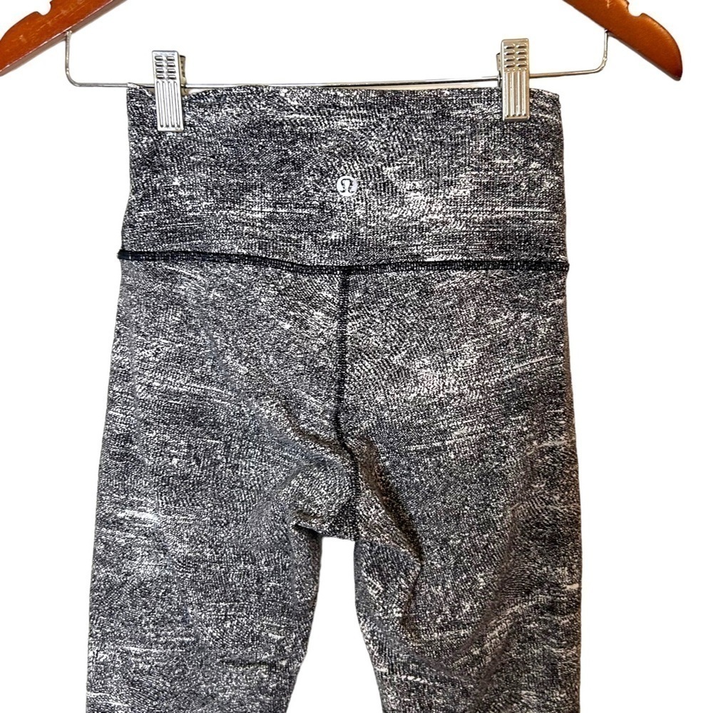 Lululemon Wunder Under Crop (Hi-Rise) *21" Rush Jacquard Black White - Picture 10 of 15
